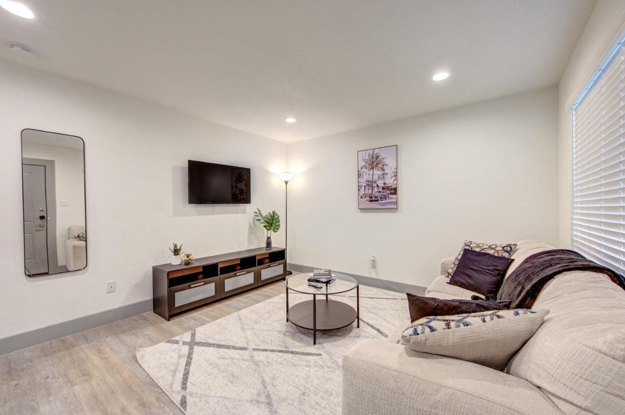 Trendy Midtown Apt, Walk To Shops & Sites, Pets Ok Houston Exterior foto