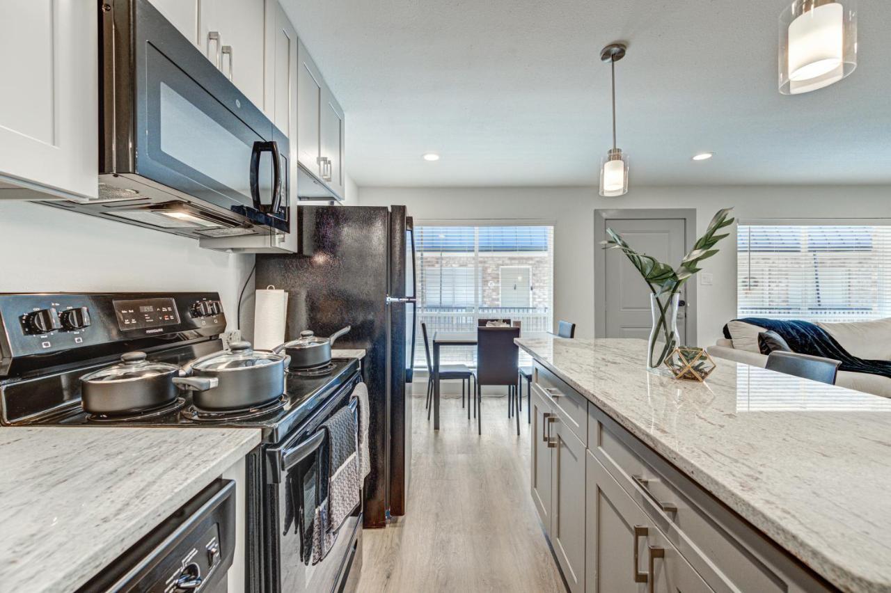 Trendy Midtown Apt, Walk To Shops & Sites, Pets Ok Houston Exterior foto