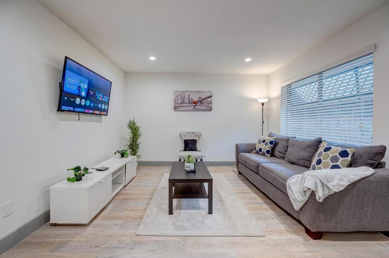Trendy Midtown Apt, Walk To Shops & Sites, Pets Ok Houston Exterior foto